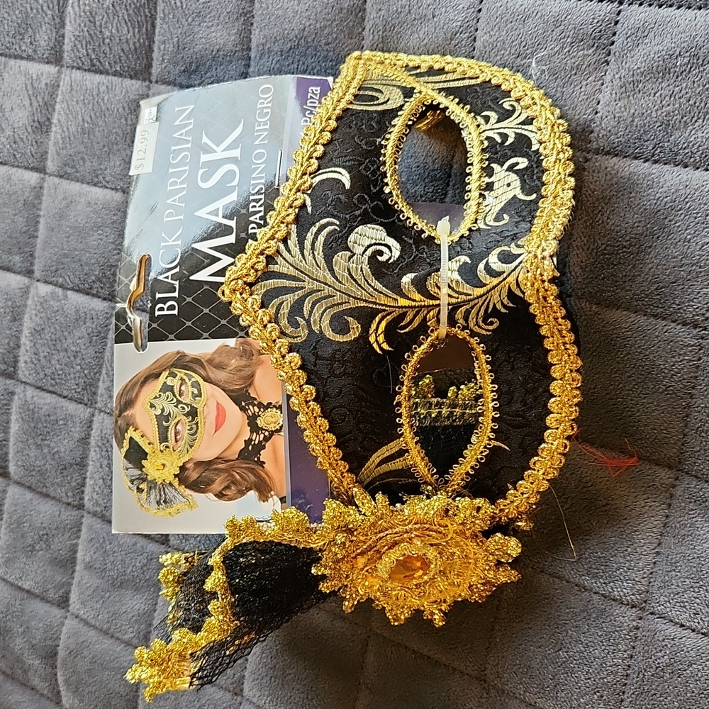 Black Parisian Mask ☆ Mardi Gras ☆  Party Mask ☆ Dress up ☆ Masque Brand New